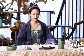 leyu乐鱼在线登录入口-法甲激烈争雄：球队攻守转换的精彩瞬间，法甲联赛冲突