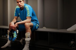 APP下载 LY Sports-决胜节绝杀上演，经典瞬间定格赛史，决胜现场