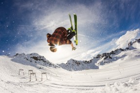 乐鱼体育APP官方下载-200米蝶泳决赛赫梅列夫斯基不负众望，200米蝶泳决赛视频回放